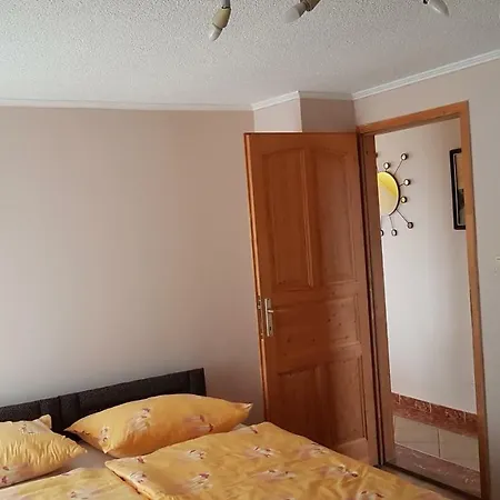Pensjonat Marika Apartman Alsópáhok